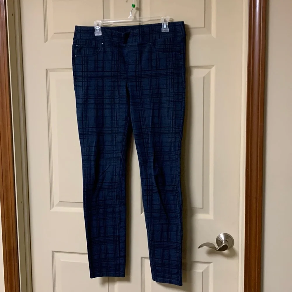 Pants - Picture 1 of 6